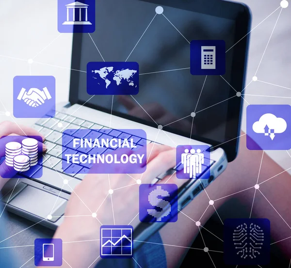 Händer som arbetar på laptop i finansiella teknik fintech koncept — Stockfoto