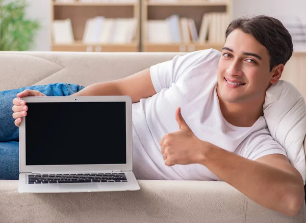 Young man working in the office — Stock Photo, Image