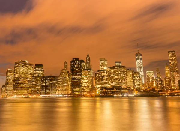 Utsikt över nedre Manhattan från Brooklyn — Stockfoto