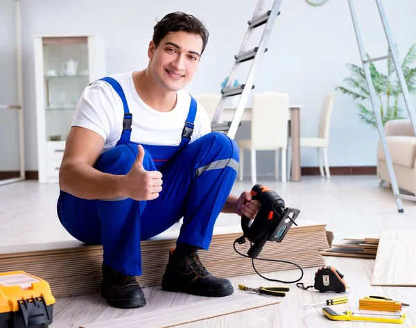 May laying laminate flooring at home — Stock Photo, Image