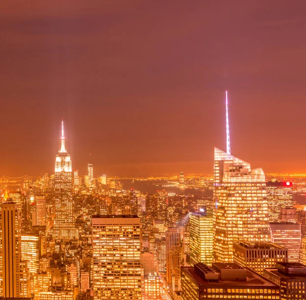 Uitzicht op New York Manhattan tijdens zonsondergang — Stockfoto