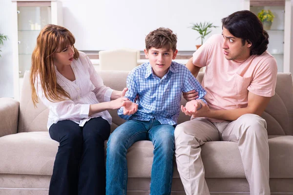 Family conflict with husband and wife and child — Stock Photo, Image
