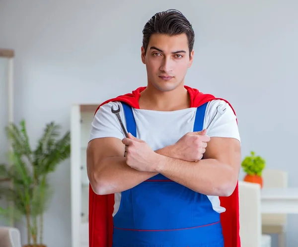 Super héroe reparador de trabajo en casa —  Fotos de Stock