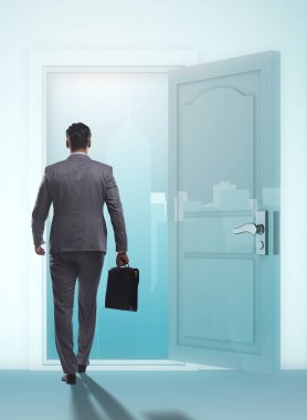 İş adamı pek çok iş fırsatıyla karşı karşıya