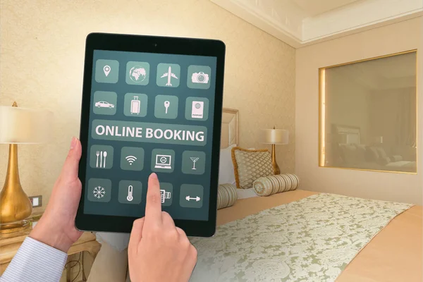 Concept van online hotelboeking — Stockfoto