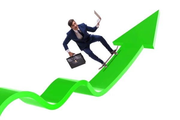 財務グラフ上のスケートボードに乗るビジネスマン — ストック写真
