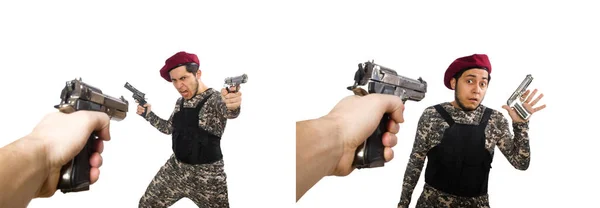 Voják se zbraní izolovanou na bílém — Stock fotografie
