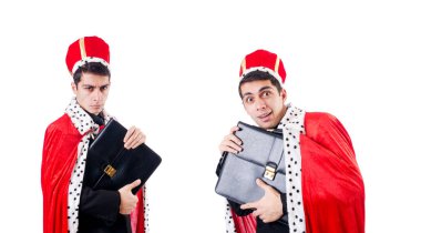 Kralcılık oynayan iş adamı beyazda izole edilmiş.