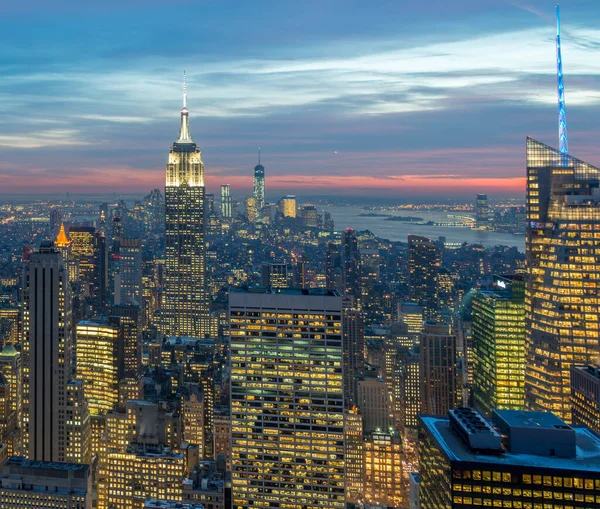 Vista de Nueva York Manhattan durante el atardecer — Foto de Stock