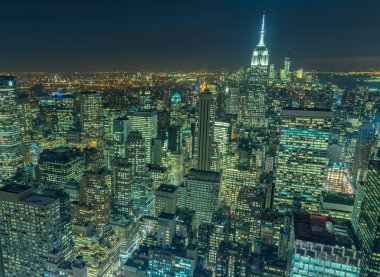 Günbatımında New York Manhattan 'ın gece manzarası