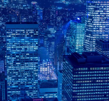 Günbatımında New York Manhattan 'ın gece manzarası