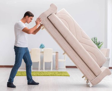 Adam hareketli mobilya ev