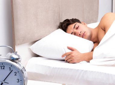 Genç adam sabah uyanma zorlanıyor