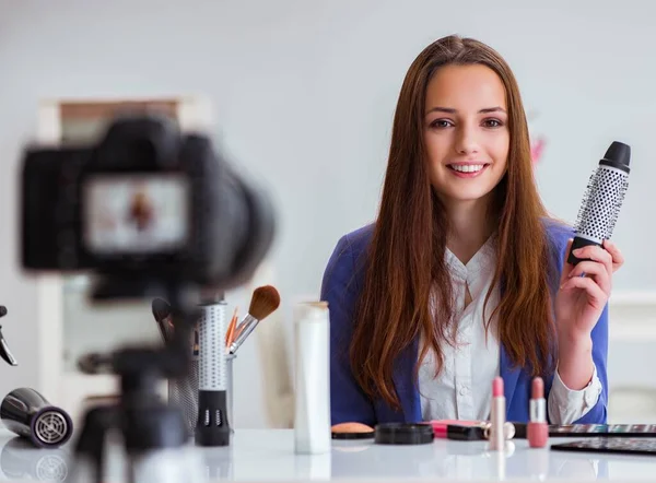 Beauty fashion blogger registrazione video — Foto Stock