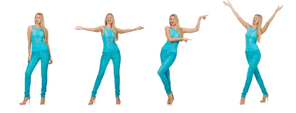 Hezká blondýnka v modrých kalhotách a košili izolované na bílém — Stock fotografie