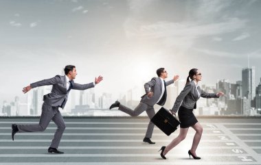 Rekabet kavramı içinde çalışan iş adamları