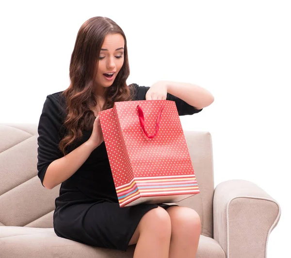 Mujer joven después de las compras de Navidad —  Fotos de Stock