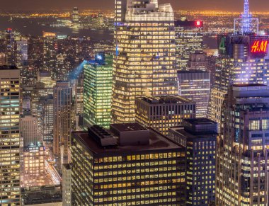 Günbatımında New York Manhattan 'ın gece manzarası