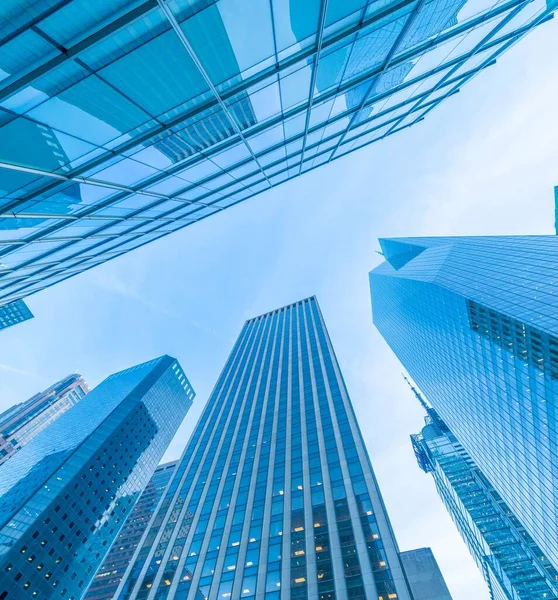 New York skyscrapers vew from street level — Stock Photo, Image