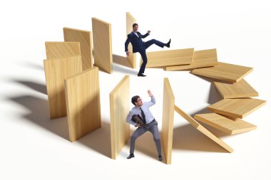 Domino etkisi ve rekabet konsepti