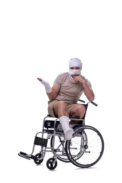 Verletzter Mann im Rollstuhl isoliert auf weißem Grund — Stockfoto