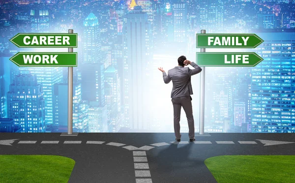 Vie professionnelle ou équilibre familial concept d'entreprise — Photo