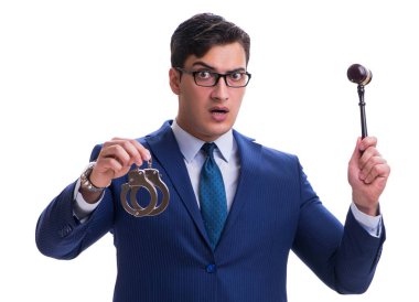 Beyaz arka planda tokmağı olan avukat hukuk öğrencisi.