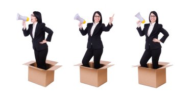 iş kadını ile hoparlör kutusu