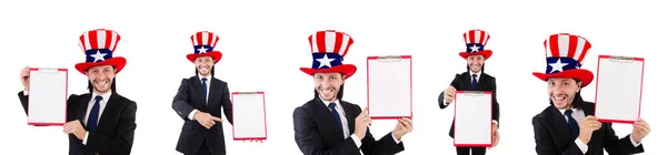 Бизнесмен в американской шляпе с бумагой на белом — стоковое фото
