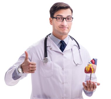 Kalp şeklinde genç bir doktor beyazı izole etti.