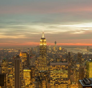 Günbatımında New York Manhattan manzarası