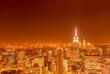 Günbatımında New York Manhattan 'ın gece manzarası