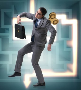 Çalışkan konseptte kilit rolü olan bir iş adamı.