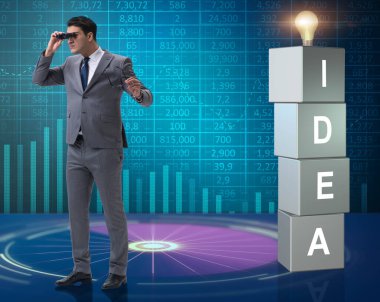 Parlak fikirler arayan iş adamı.