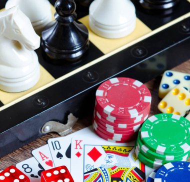 Satranç ve diğer aksesuarlar