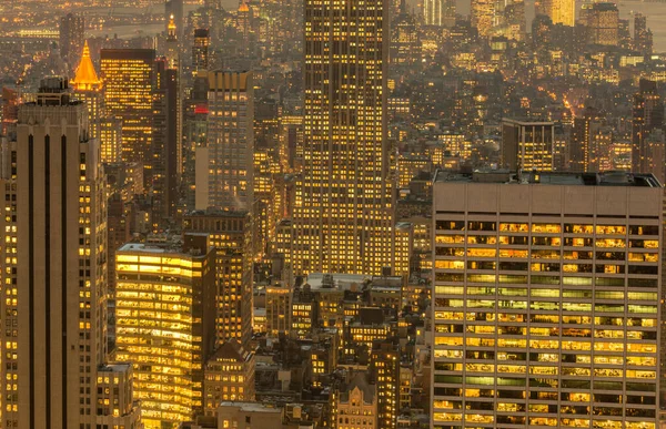 Vista de Nova York Manhattan durante o pôr do sol — Fotografia de Stock