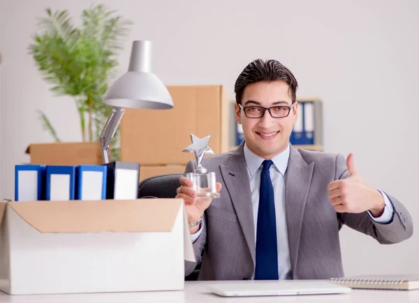 Affärsman får stjärnpris i ämbetet — Stockfoto