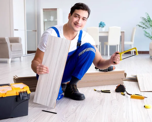 May laying laminate flooring at home — Stock Photo, Image