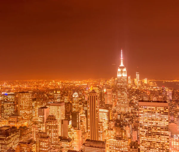 Éjszakai kilátás New York Manhattan naplementekor — Stock Fotó