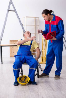 İlk yardım konseptinde iki müteahhit.