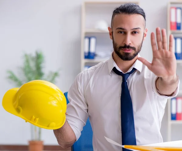 Architect working in his studio on new project — Stock Photo, Image