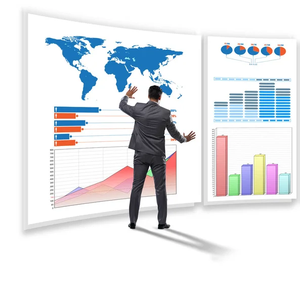 Affärsman i affärsvisualisering och infographics koncept — Stockfoto
