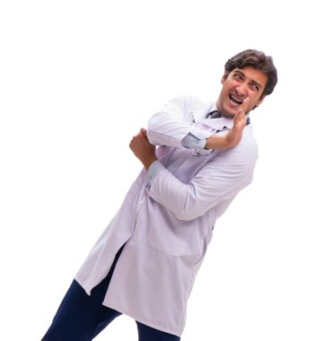 Baskı altındaki genç ve yakışıklı doktor beyazlara izole edilmiş.