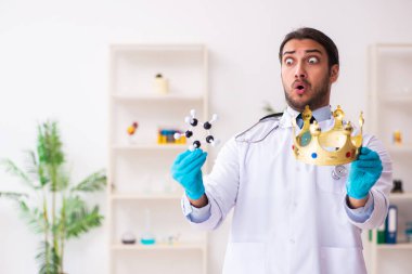 Coronavirus COVID-19 konseptinde çalışan doktor.