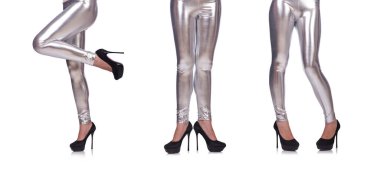 Beyaz çoraplı kadın bacakları