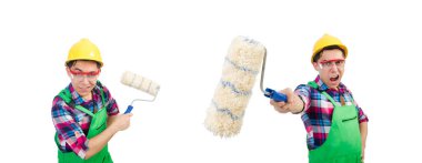 Beyaz tenli komik bir ressam.