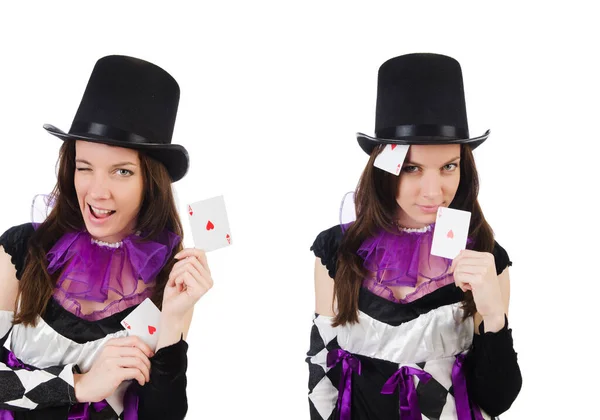 Jolie fille en costume de bouffon avec des cartes isolées sur blanc — Photo