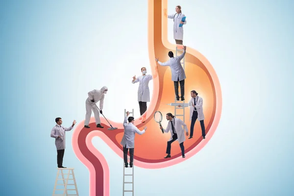 Ärzte untersuchen Magen im medizinischen Konzept — Stockfoto
