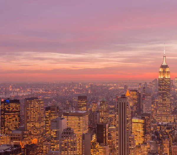 Blick auf New York Manhattan bei Sonnenuntergang — Stockfoto