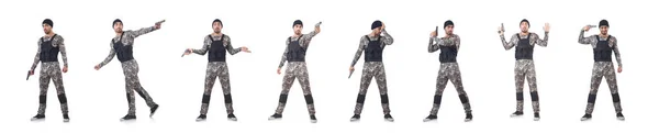 Soldato in camuffamento con pistola su bianco — Foto Stock